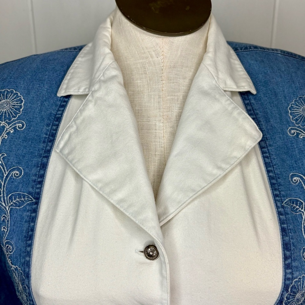 Wrangler Western Wear for Women Embroidered Denim Western Button Down Vintage - Picture 4 of 9